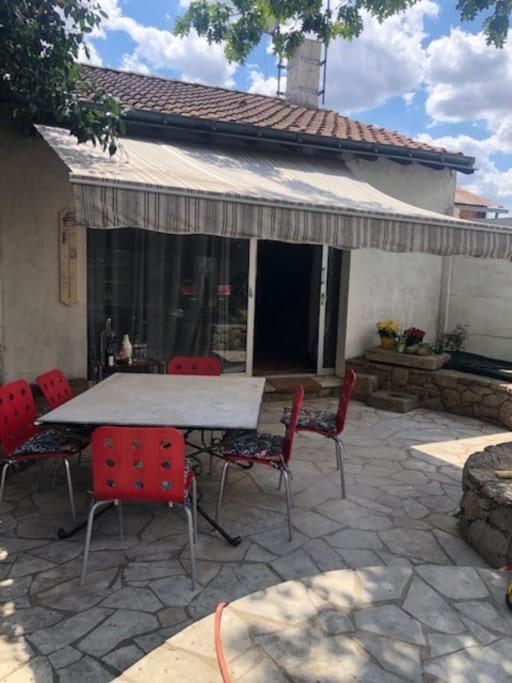 Loft La Perriere, Un Oasis En Pleine Ville Cholet Ngoại thất bức ảnh